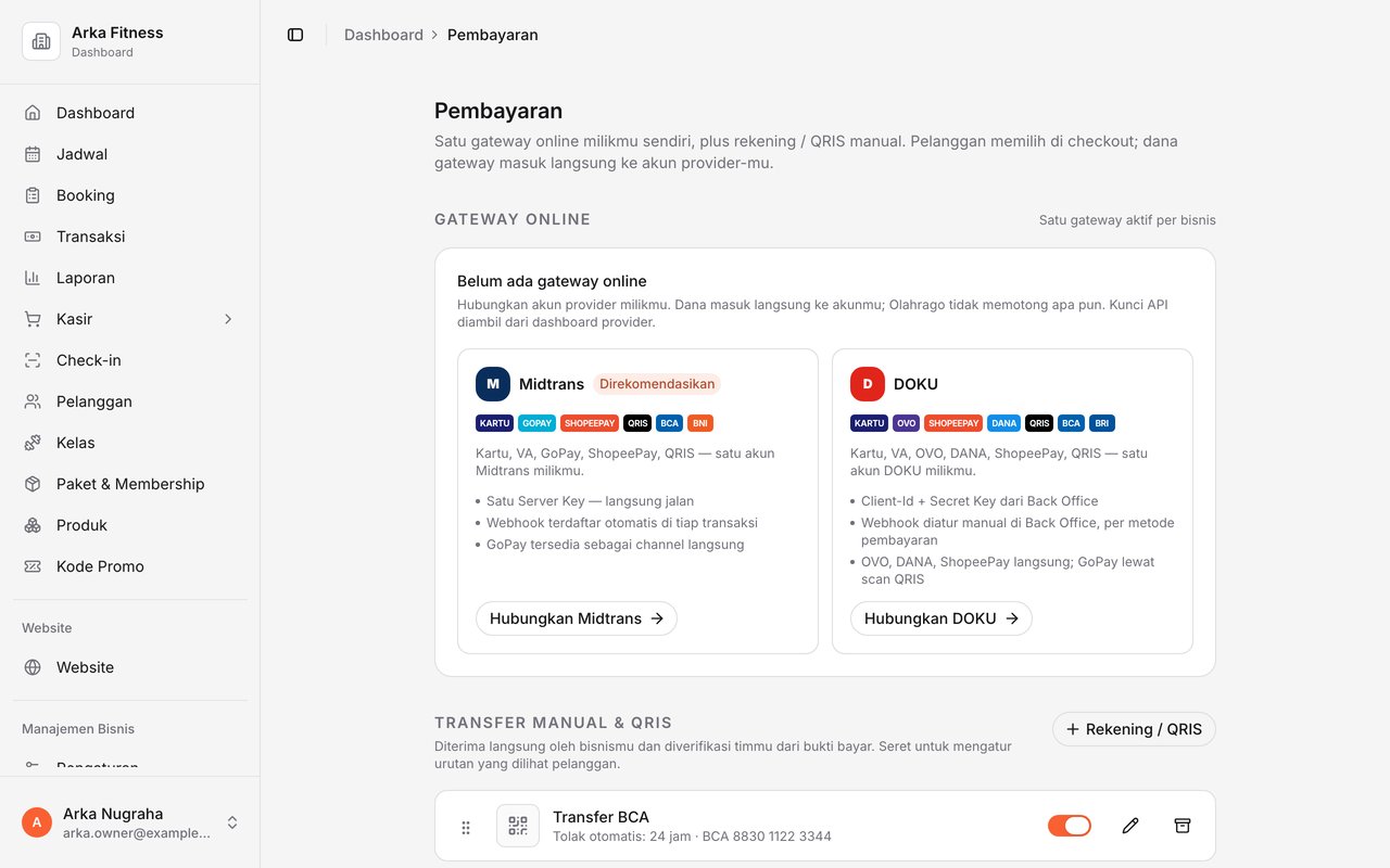 Pengaturan pembayaran Arka Fitness: pilihan gateway Midtrans atau DOKU, dan daftar rekening transfer manual dengan QRIS