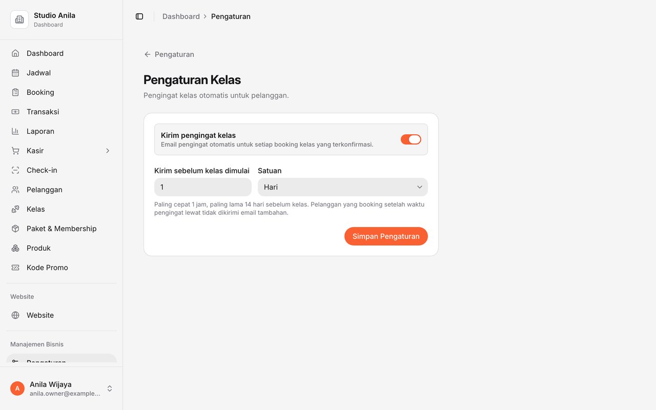 Pengaturan Kelas di dashboard Studio Anila: sakelar Kirim pengingat kelas aktif, kirim 1 hari sebelum kelas dimulai, dengan catatan paling cepat 1 jam dan paling lama 14 hari